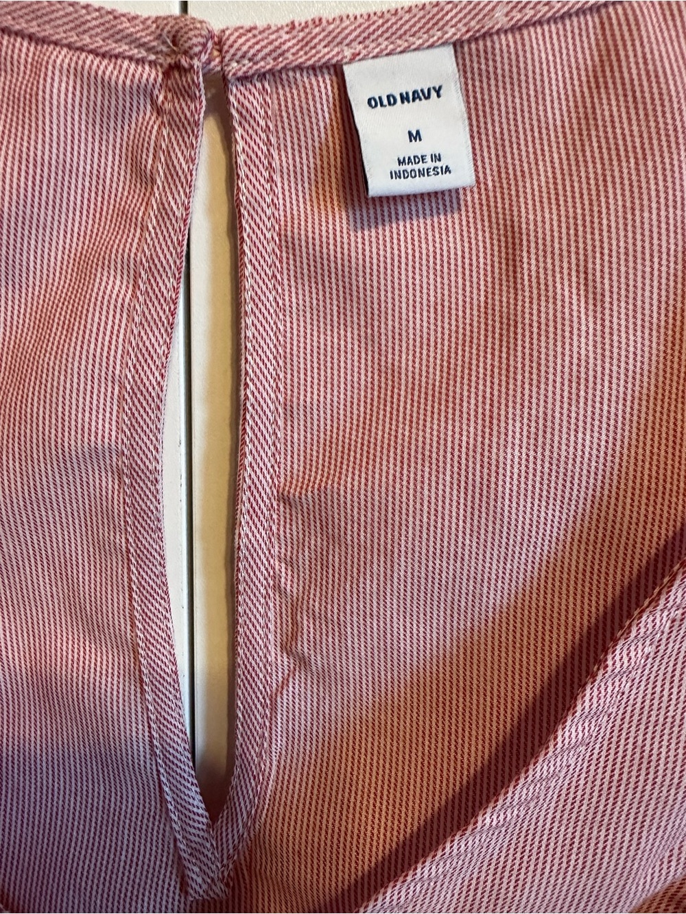 Old Navy sleeveless striped top - Picture 3 of 4